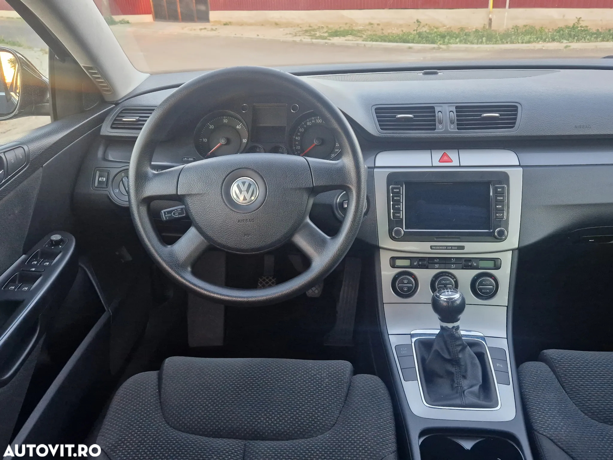 Volkswagen Passat - 10