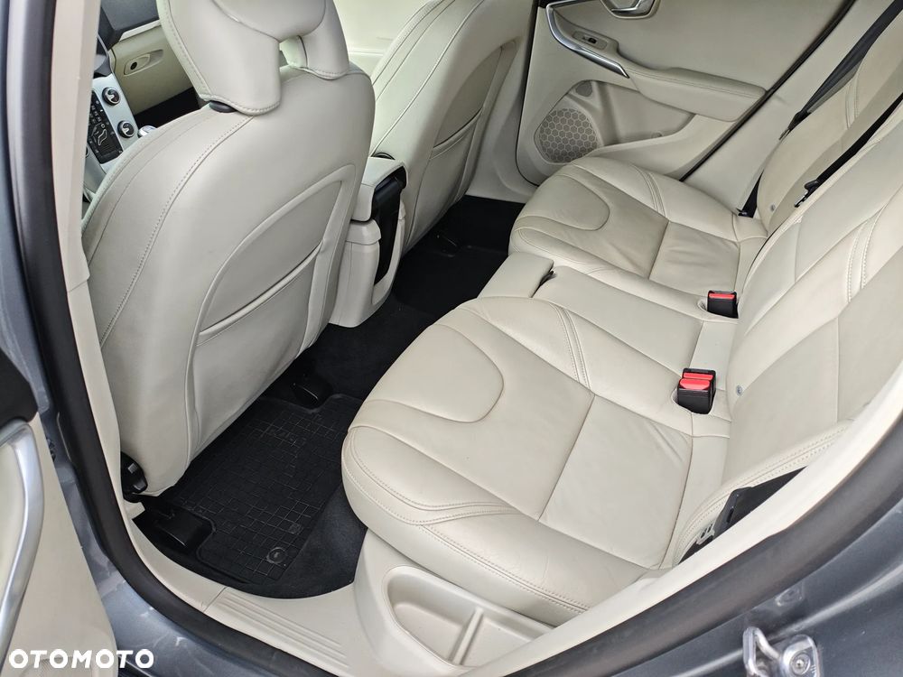 Volvo V40 D3 Inscription - 30