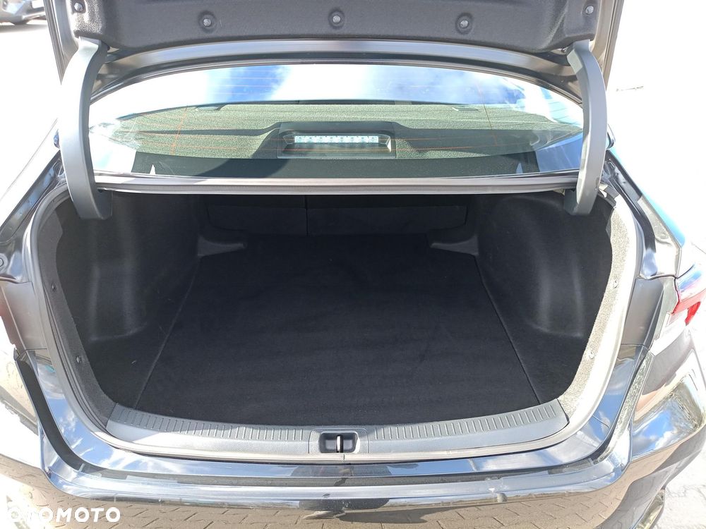 Toyota Corolla 1.8 Hybrid Comfort - 16