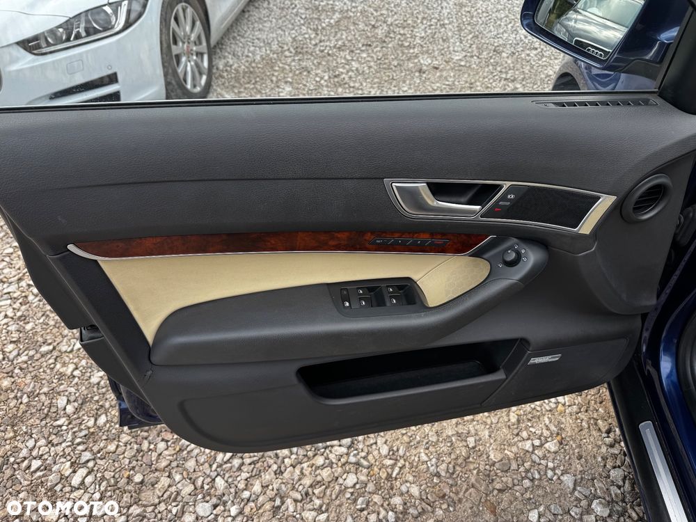 Audi A6 Avant 4.2 quattro tiptronic - 29