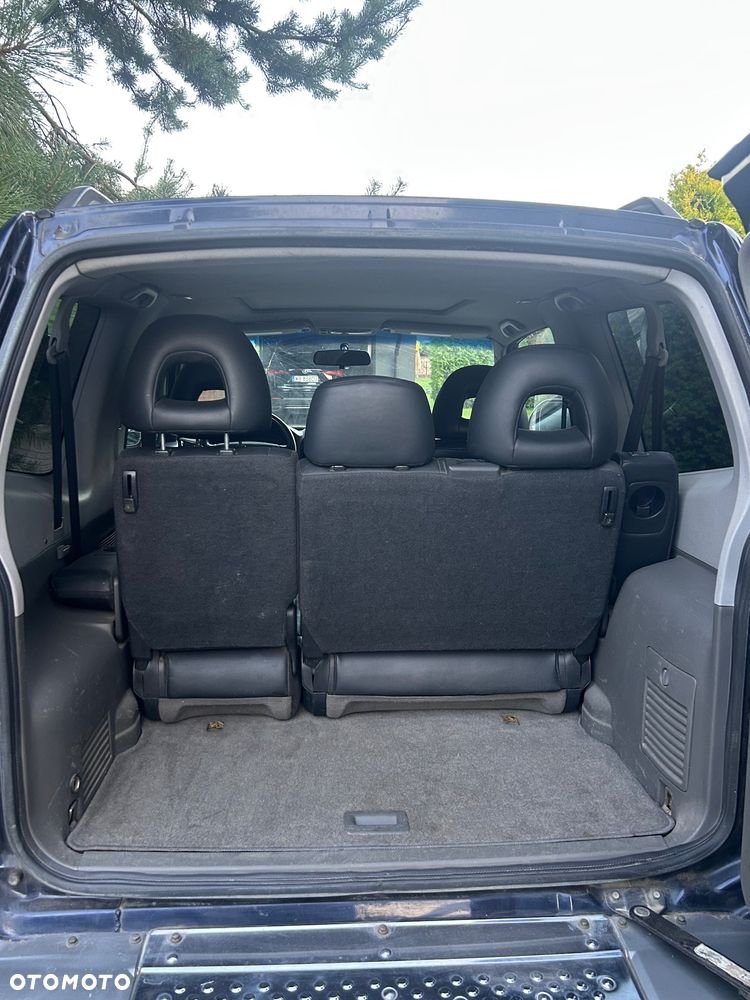 Mitsubishi Pajero - 9