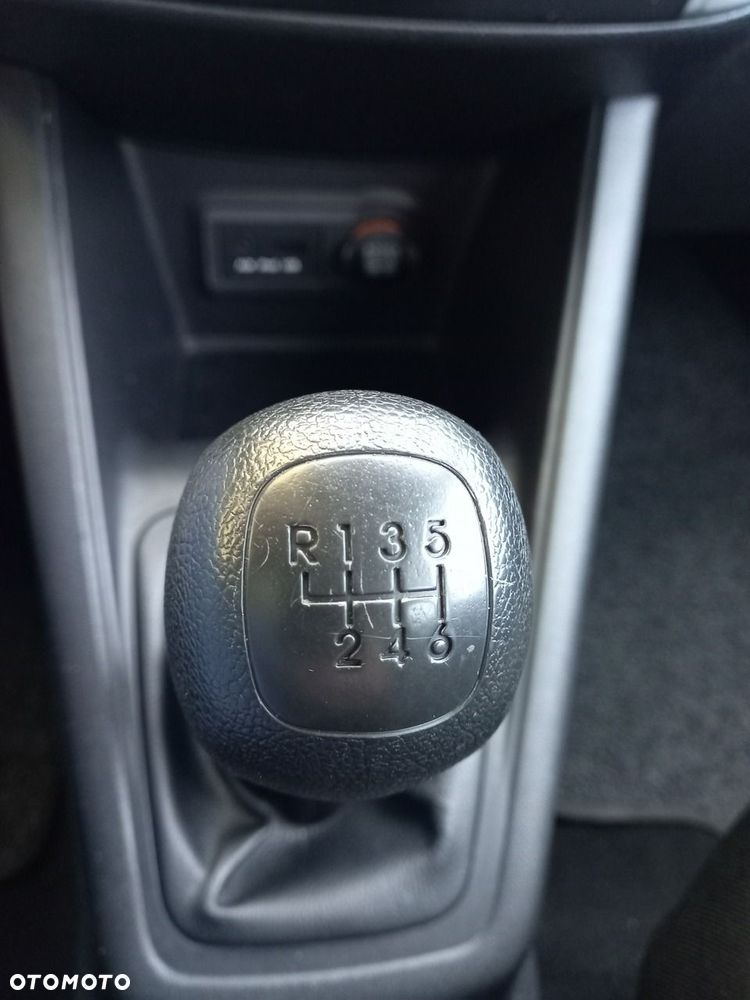 Kia Venga - 33