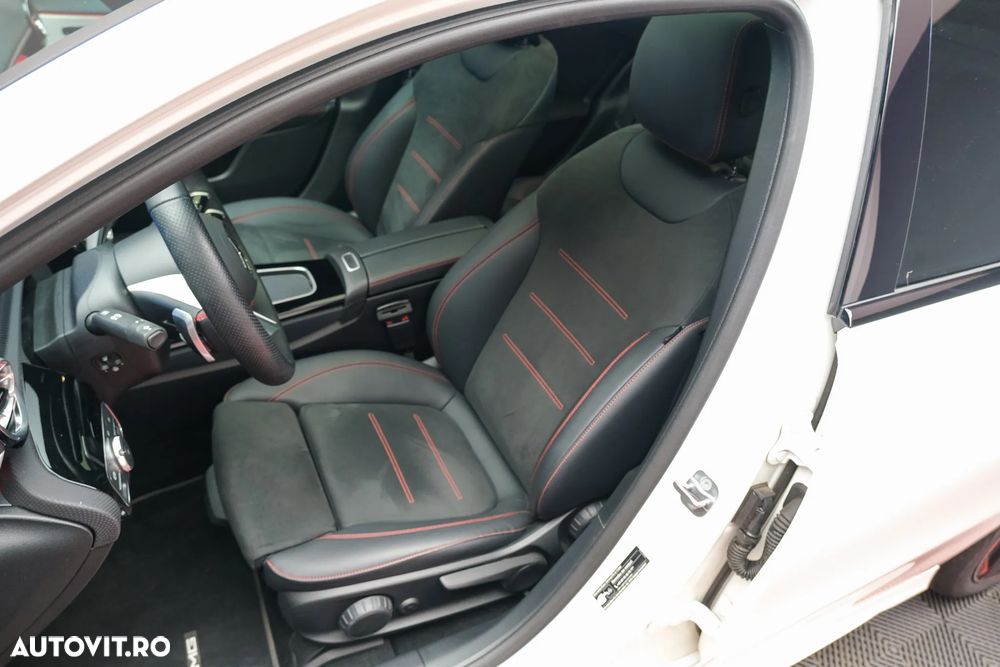 Mercedes-Benz A 180 7G-DCT AMG Line - 16