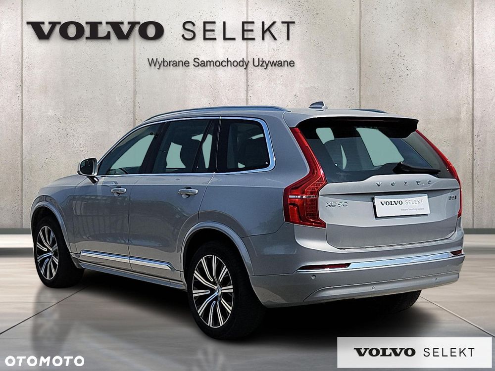 Volvo XC 90 - 9