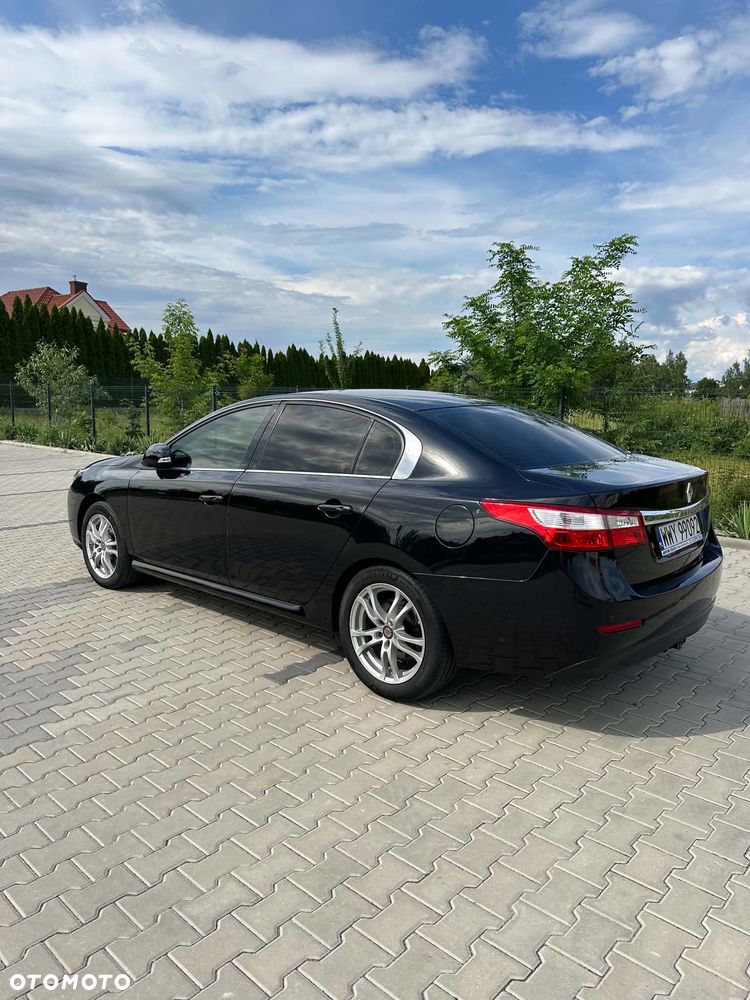 Renault Latitude 2.0 dCi - 6