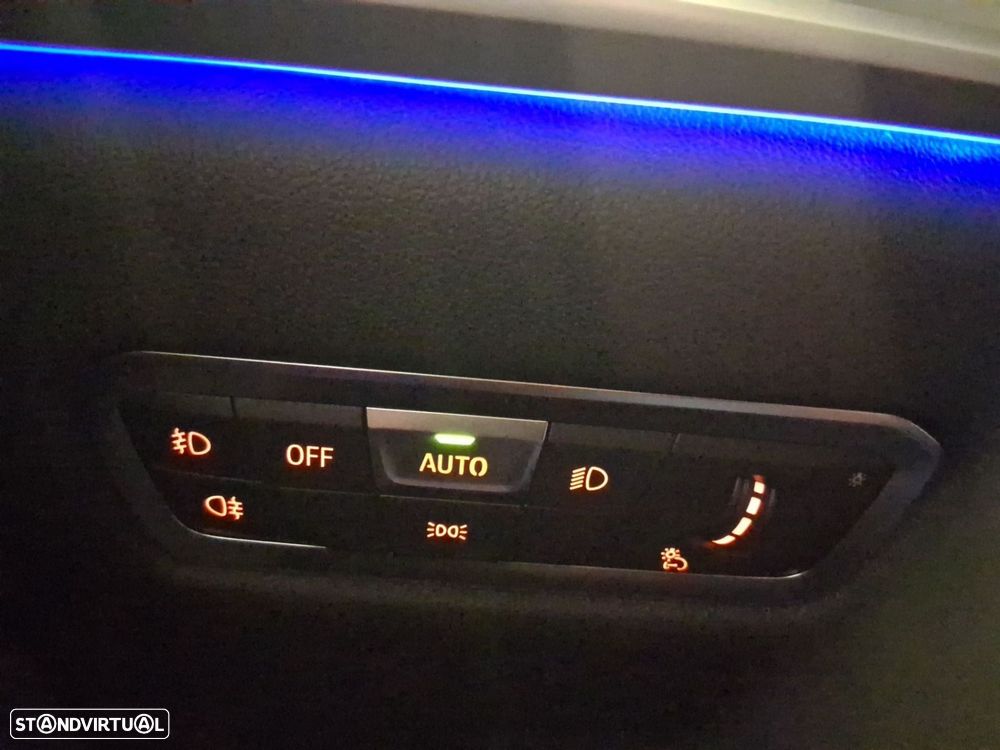 BMW X7 40 d xDrive Pack M — fotografia 19