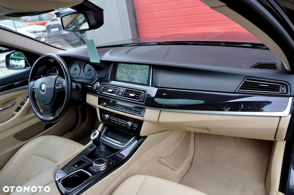BMW Seria 5 520d Blue Performance - 35