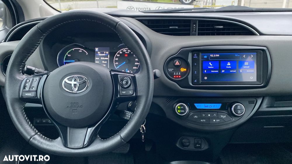 Toyota Yaris 1.5 VVT-i HSD Active - 9