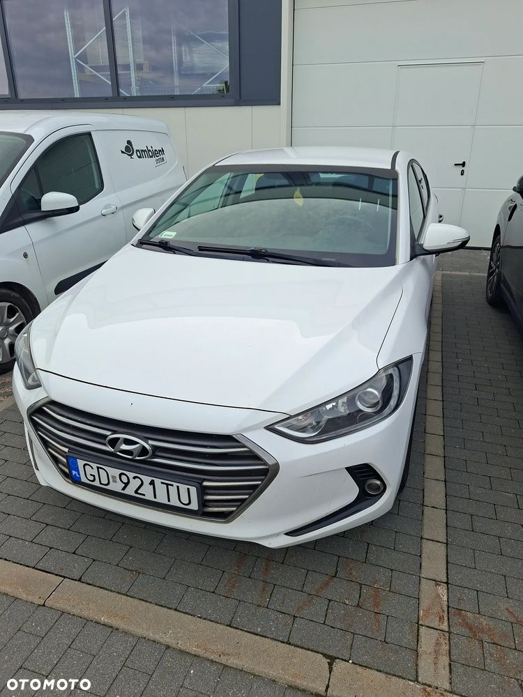Hyundai Elantra 1.6 Classic Plus - 13