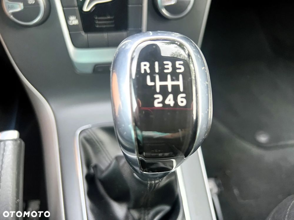 Volvo V40 D2 - 28