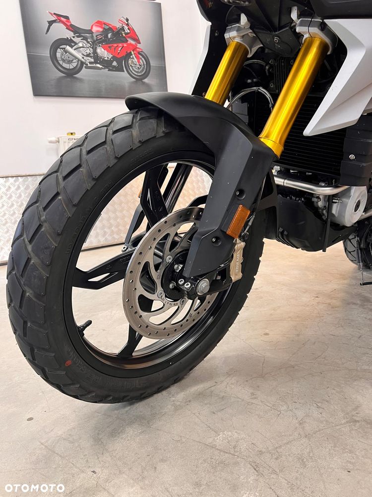 BMW G - 12