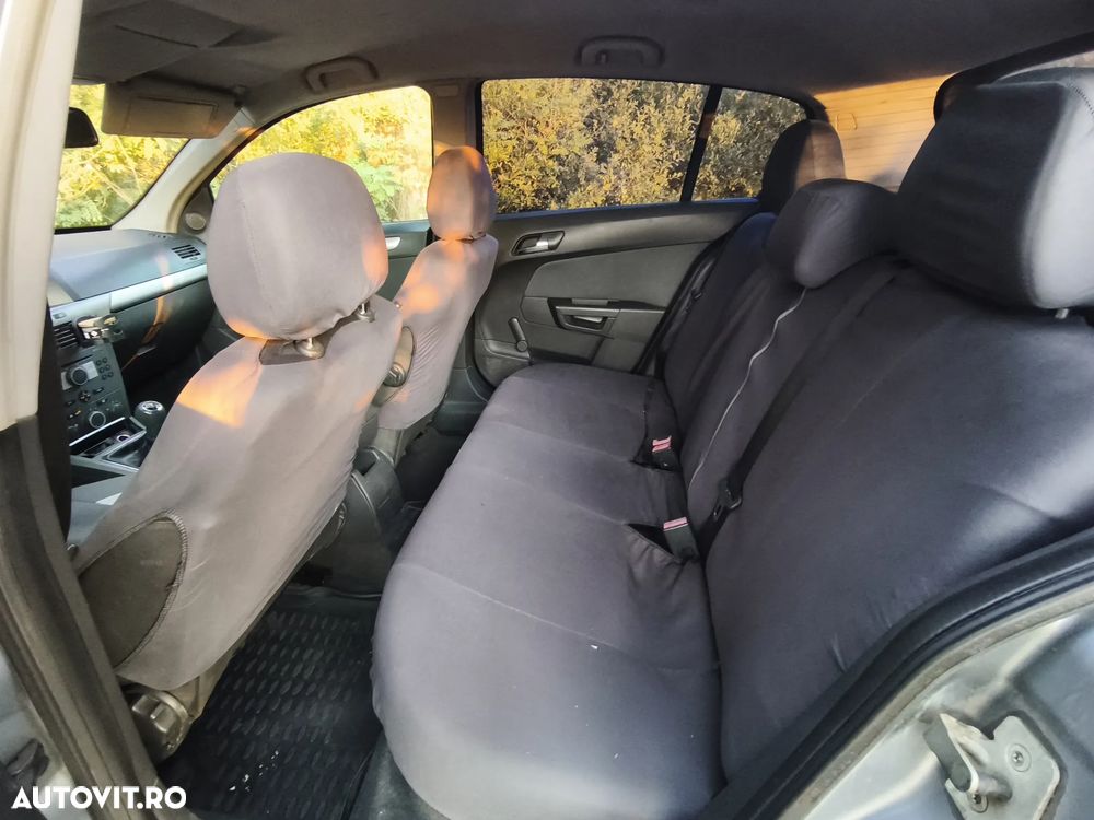 Opel Astra 1.6i Sport - 11