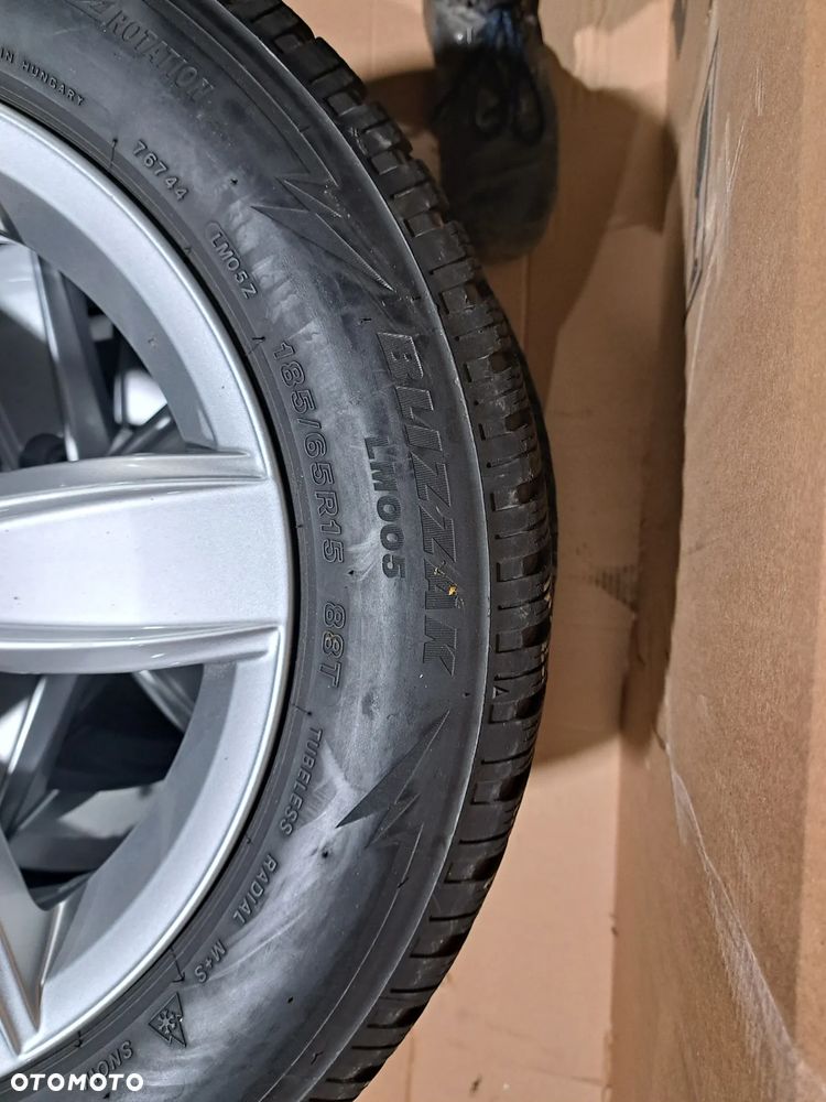Felga aluminiowa z oponą VW Polo 2G0 5.5Jx15H2 ET 40 2G0071495 185/65R15 88T Bridgestone Blizzak LM005 koło zapasowe Felga aluminiowa VW Polo 2G 15 Cali - 5