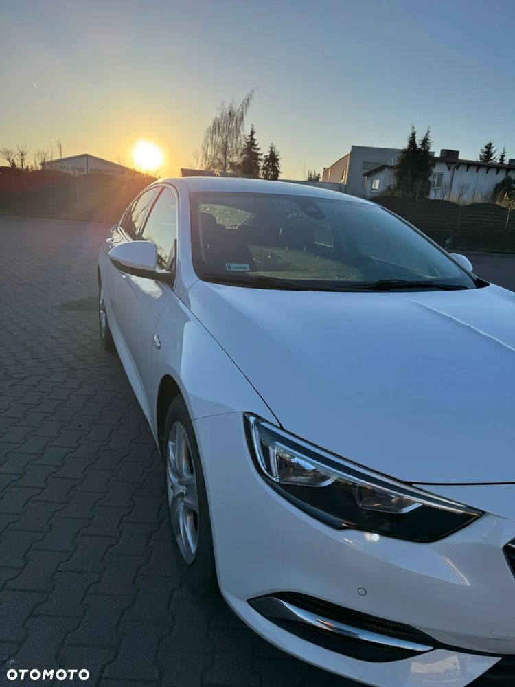 Opel Insignia 1.5 T Enjoy S&S - 13