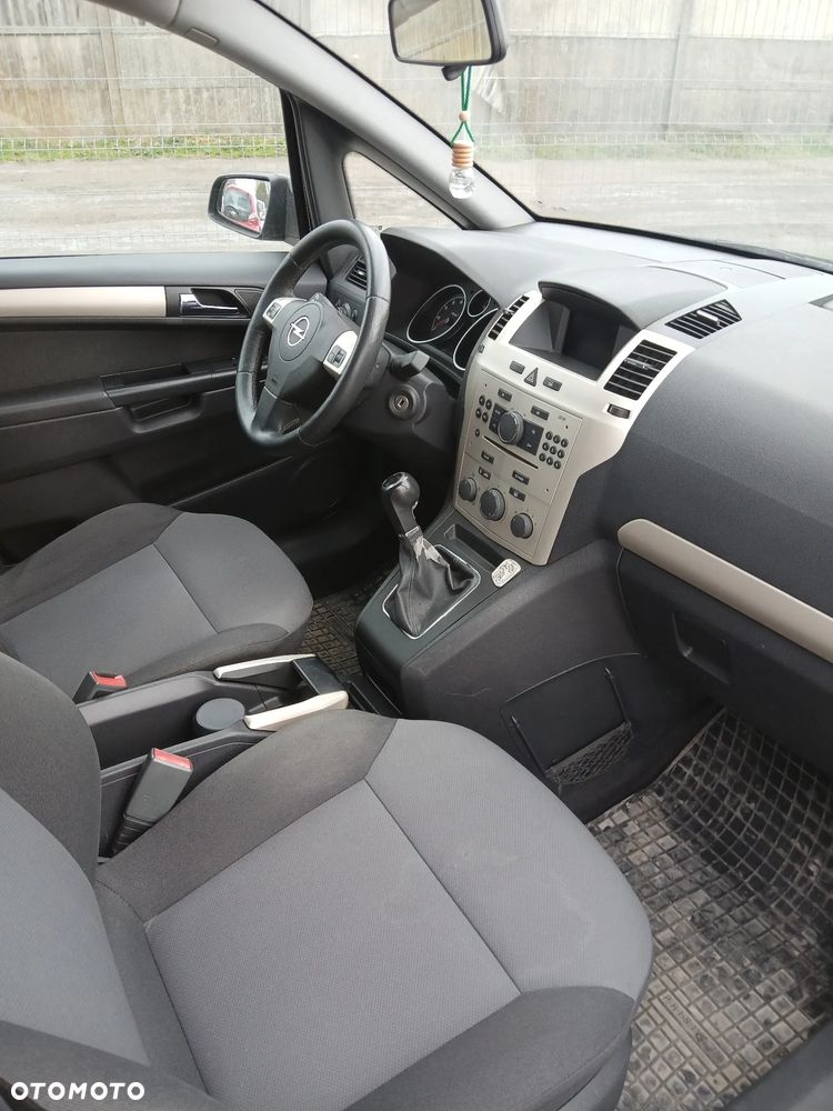 Opel Zafira 1.8 - 17