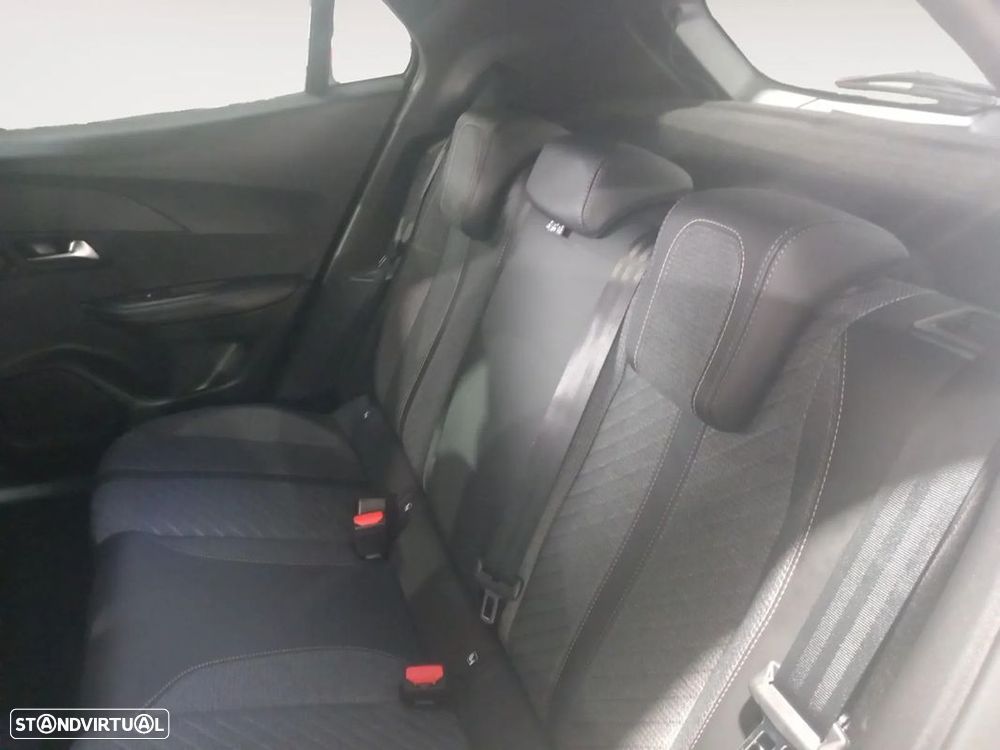 Peugeot e-2008 54 kWh Allure - 15