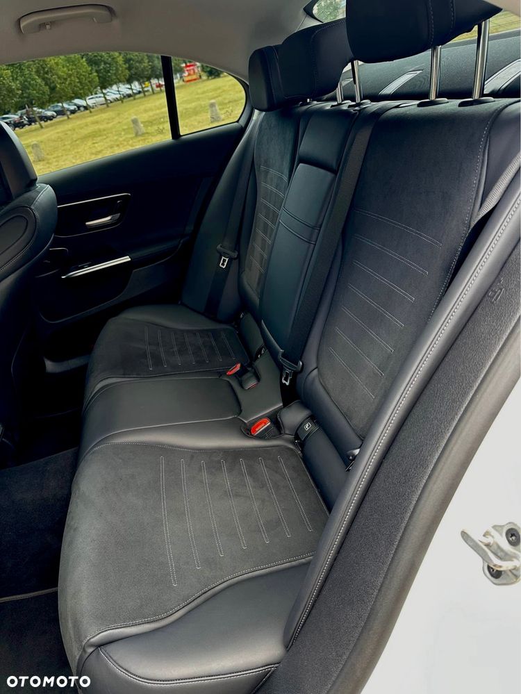 Mercedes-Benz Klasa C 220 d 9G-TRONIC - 13