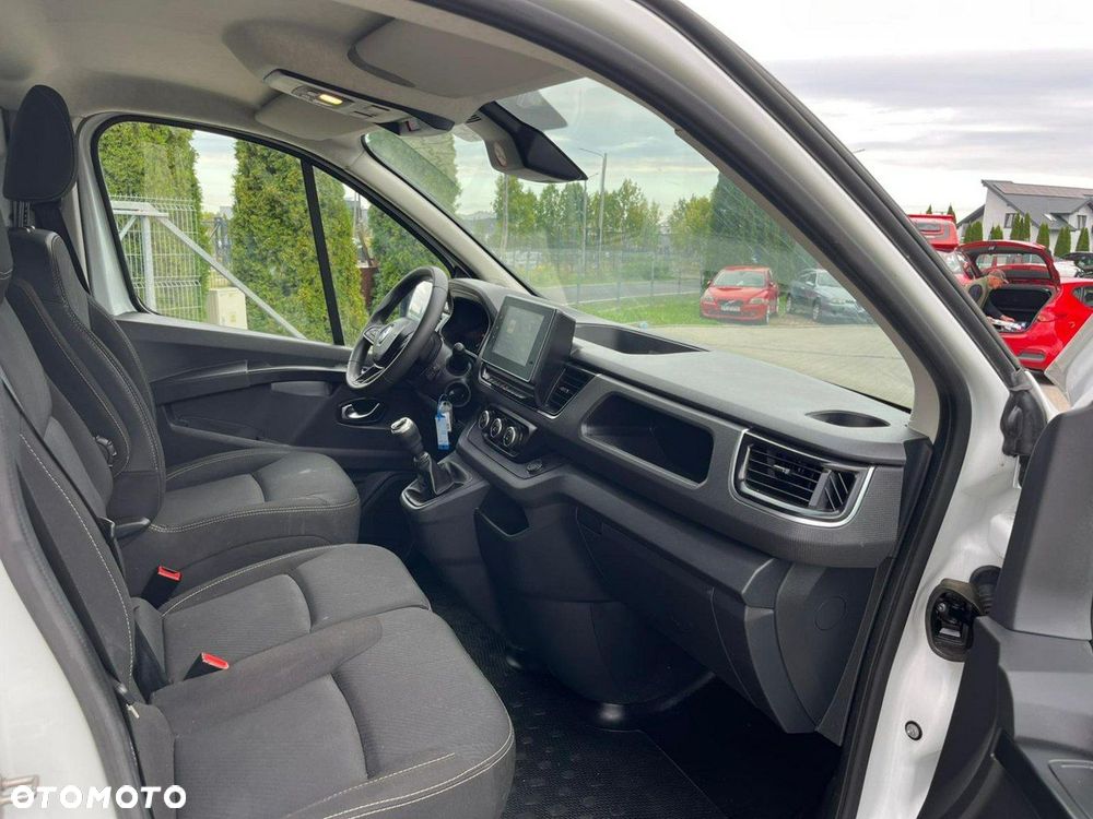 Renault Trafic - 12