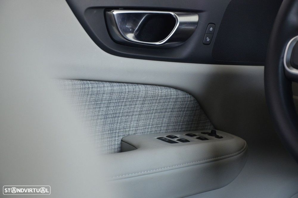 Volvo V60 2.0 T6 AWD TE Core - 12