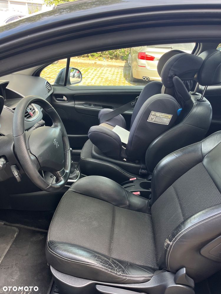 Peugeot 207 1.6 HDi 16V Intense - 25