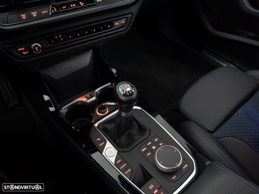 BMW 116 d Pack Desportivo M - 23