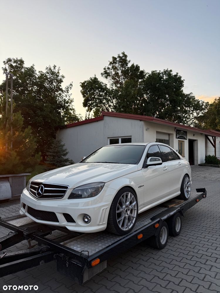 Mercedes-Benz Klasa C 63 AMG 7G-TRONIC - 11