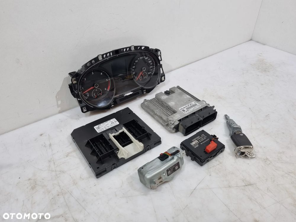 VW GOLF VII 2.0 TDI ZESTAW STARTOWY 5G1920741D 5Q0937086CE 04L907309P 3Q0907530AC - 2