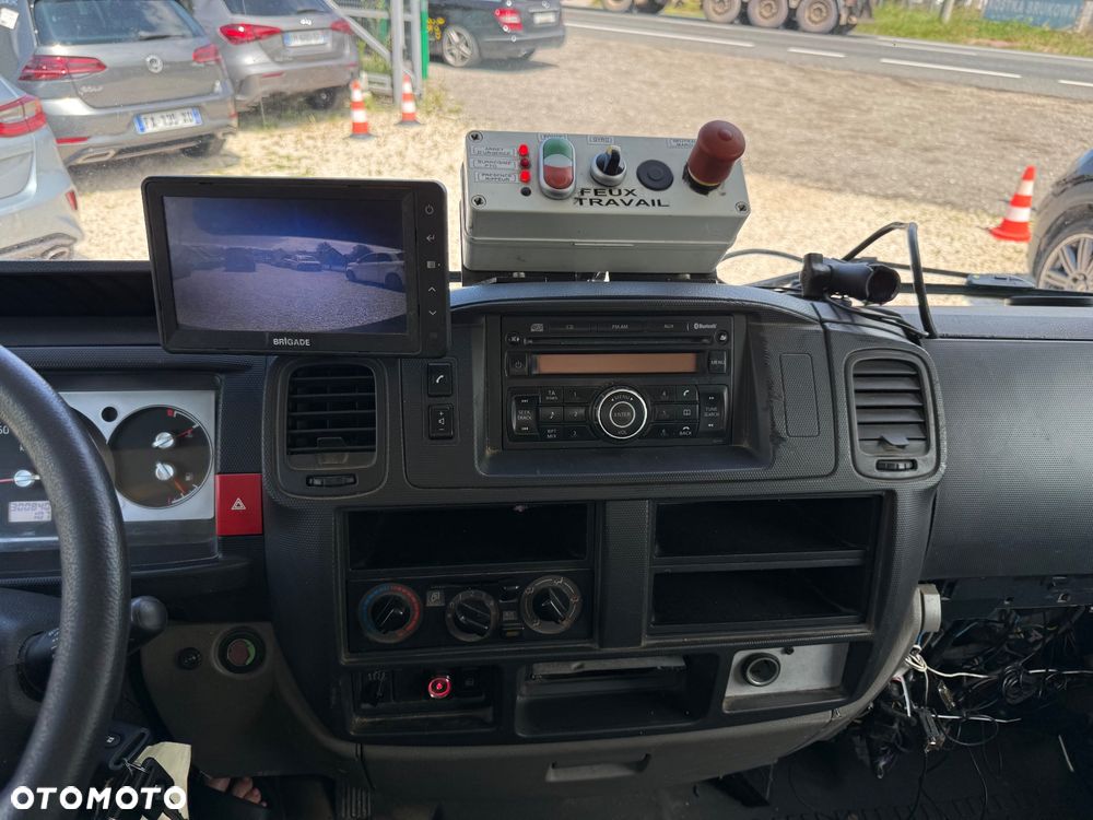 Renault Maxity - 20