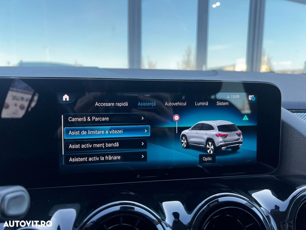 Mercedes-Benz GLA - 27