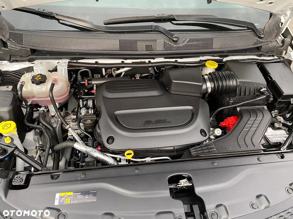 Chrysler Pacifica - 8
