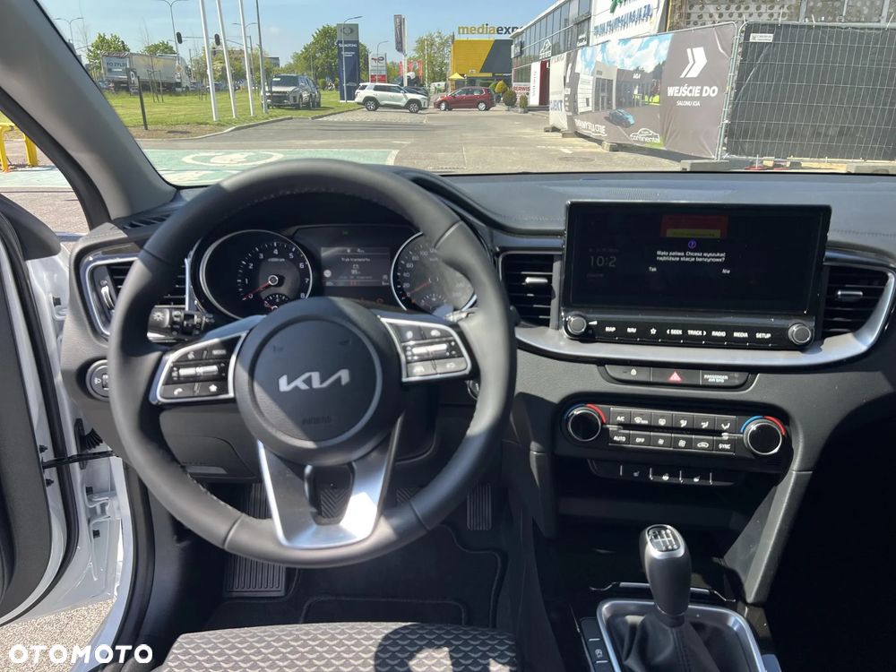 Kia Ceed 1.5 T-GDI Tribute - 13