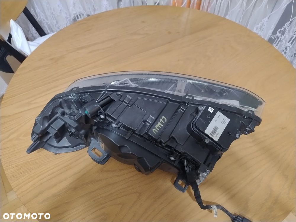 Lampa prawa Volvo XC60 USA 2013-2017 - 10