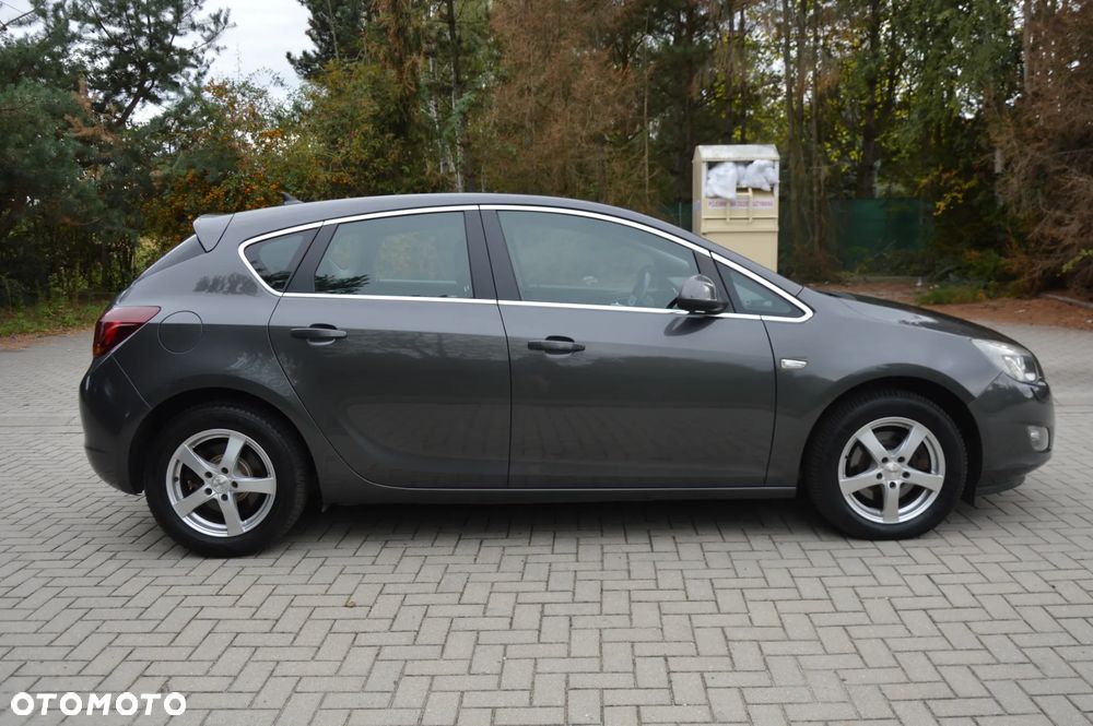 Opel Astra 1.6 Turbo Edition Sport - 4
