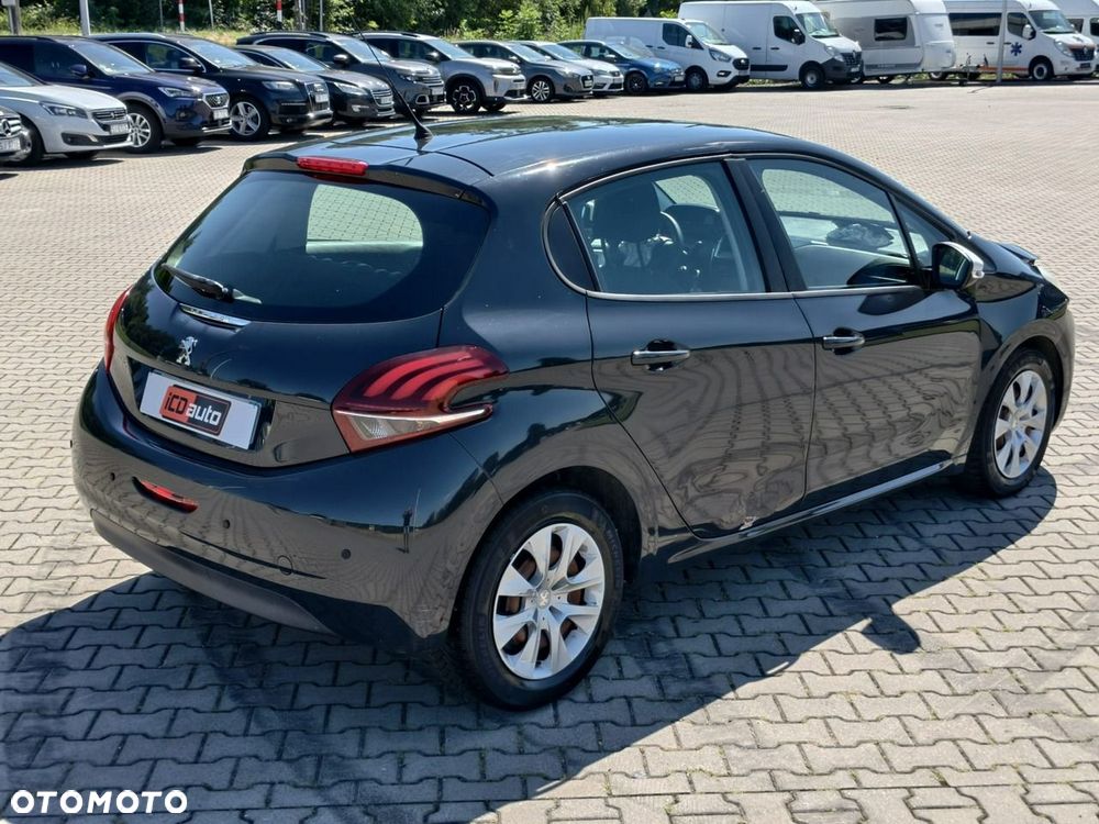 Peugeot 208 - 7