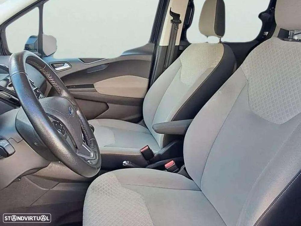 Ford Tourneo Courier 1.0 EcoBoost Titanium - 4