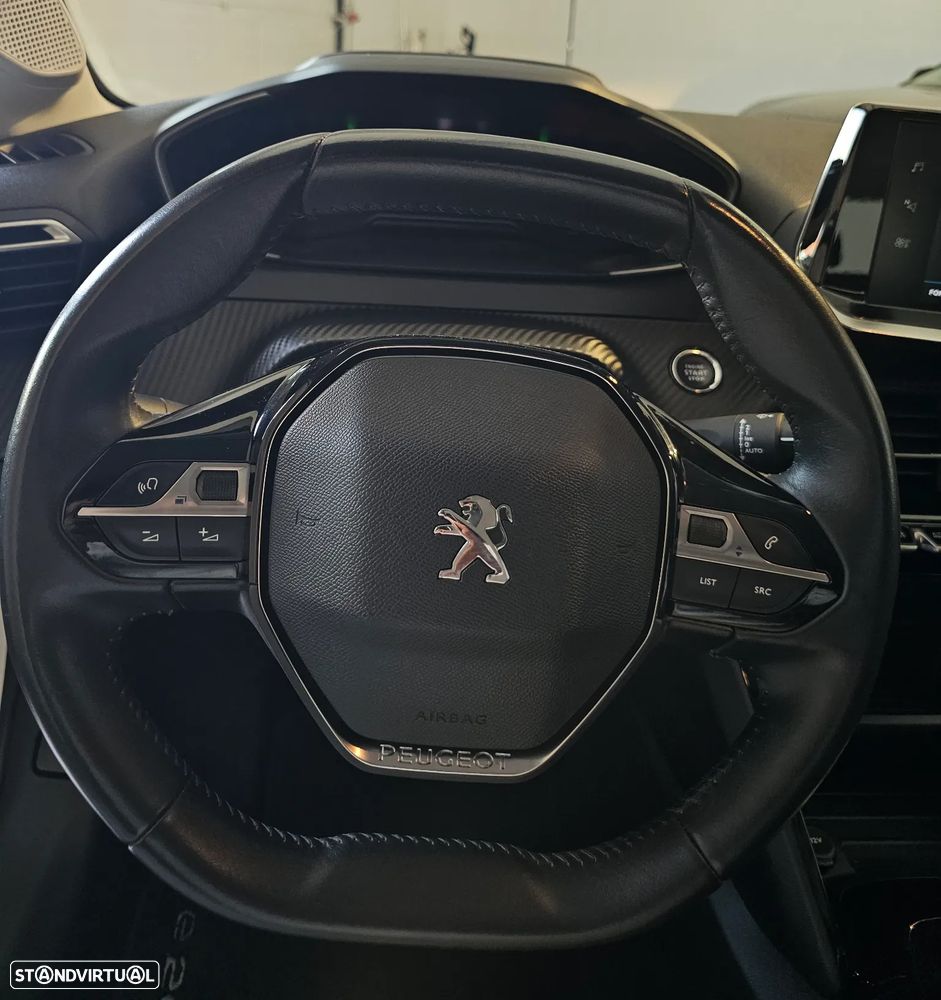Peugeot e-208 Active - 31