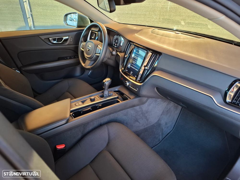 Volvo V60 2.0 D3 Momentum - 58