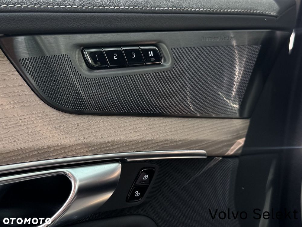 Volvo XC 90 - 30