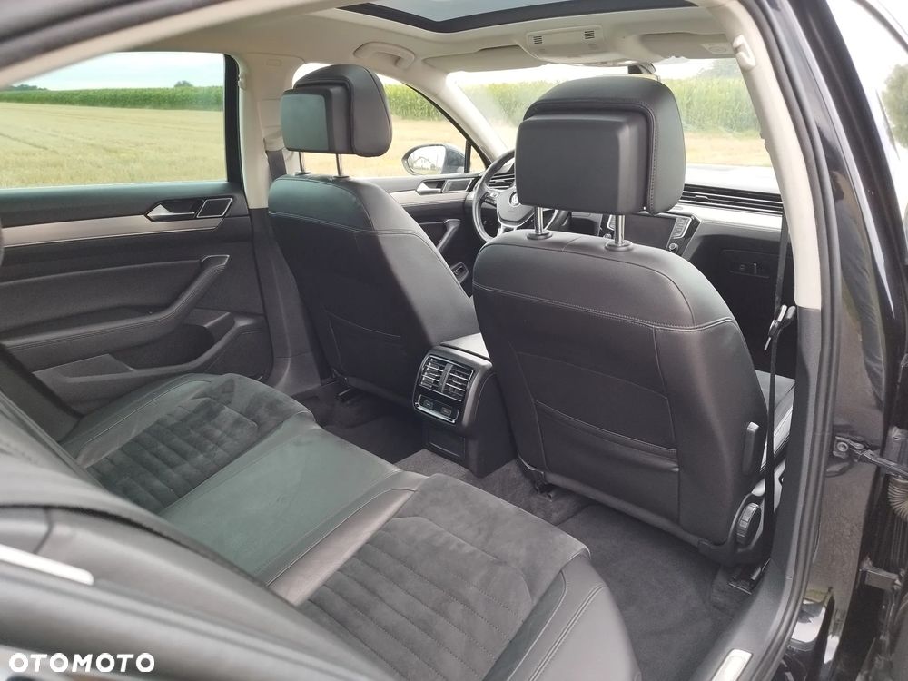 Volkswagen Passat 2.0 TDI (BlueMotion Technology) Highline - 19