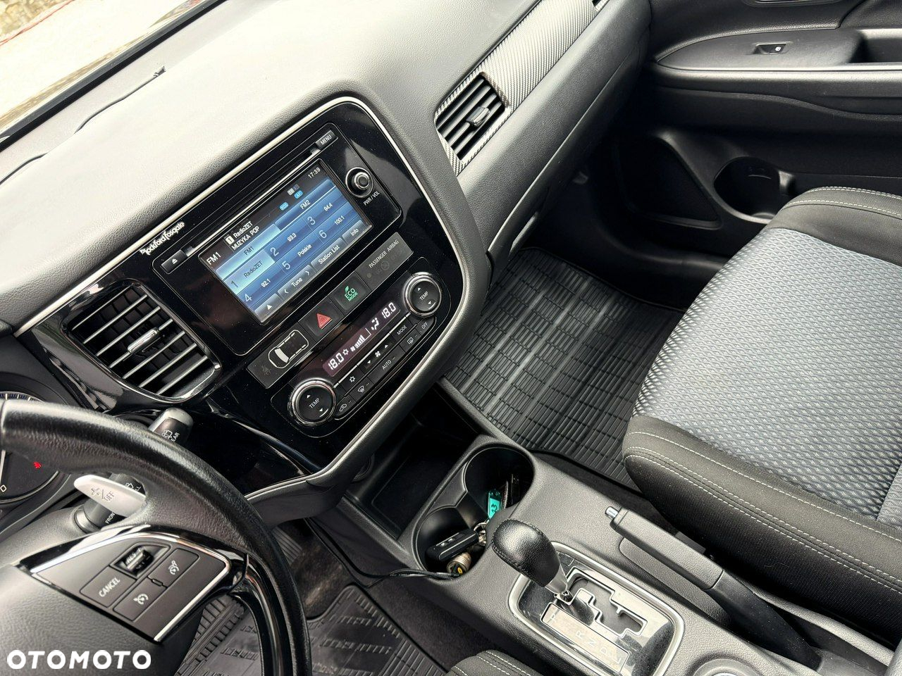 Mitsubishi Outlander 2.0 Intense + 4WD CVT - 19