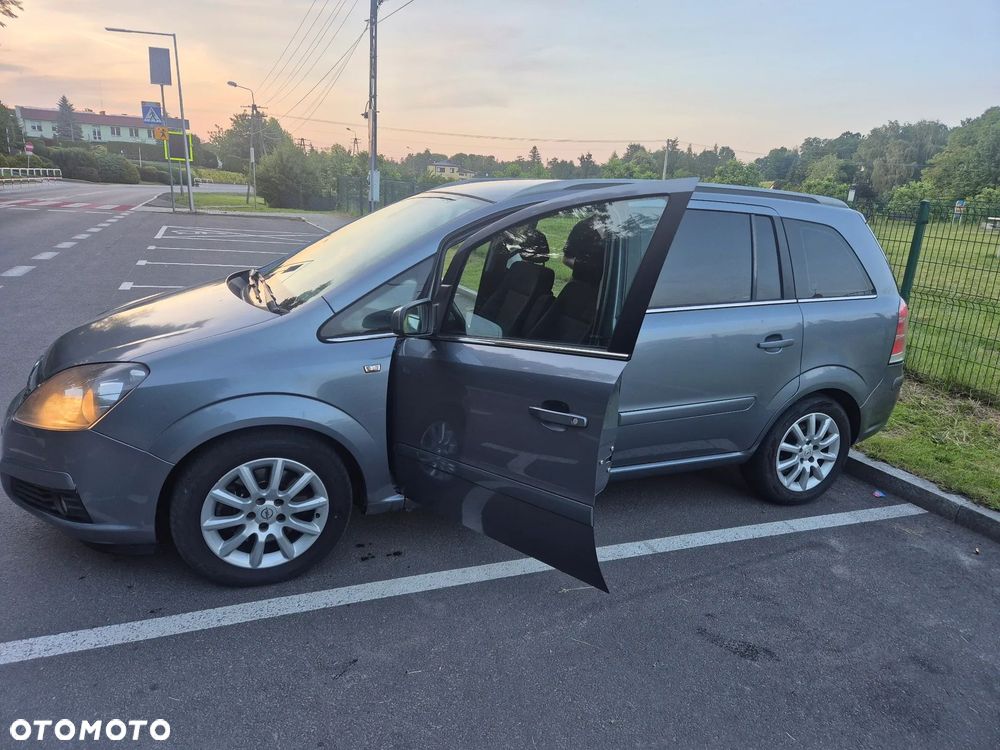 Opel Zafira 1.9 CDTI Elegance - 2