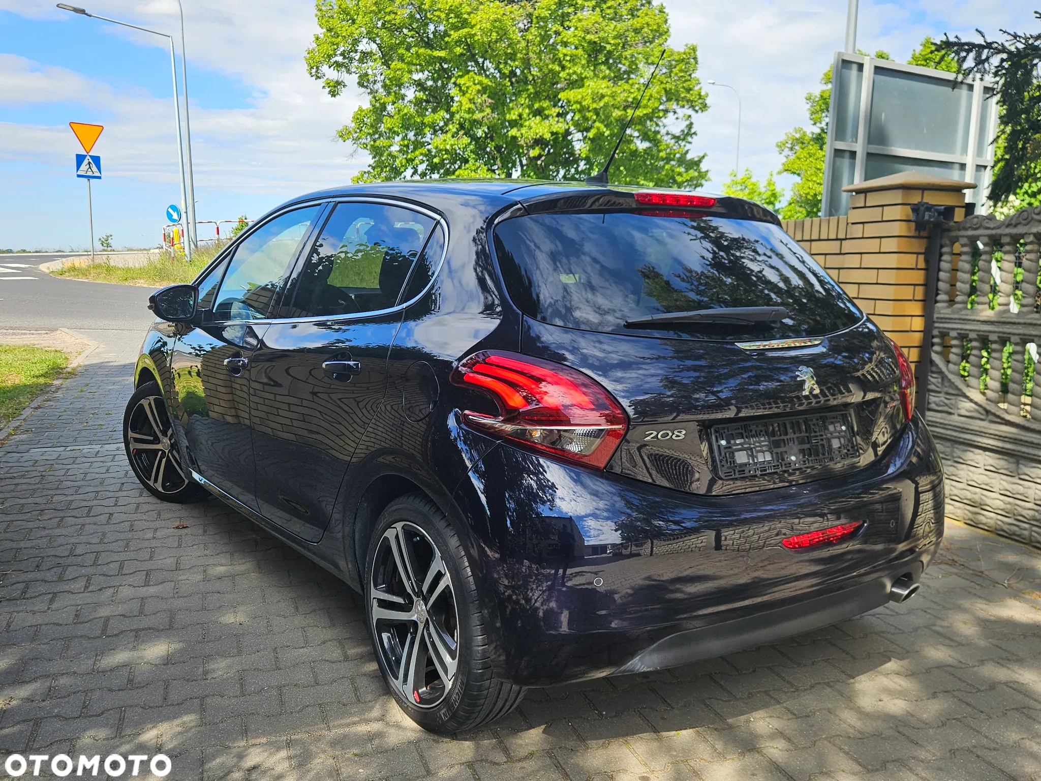 Peugeot 208 Blue-HDi 100 Stop&Start Allure - 14