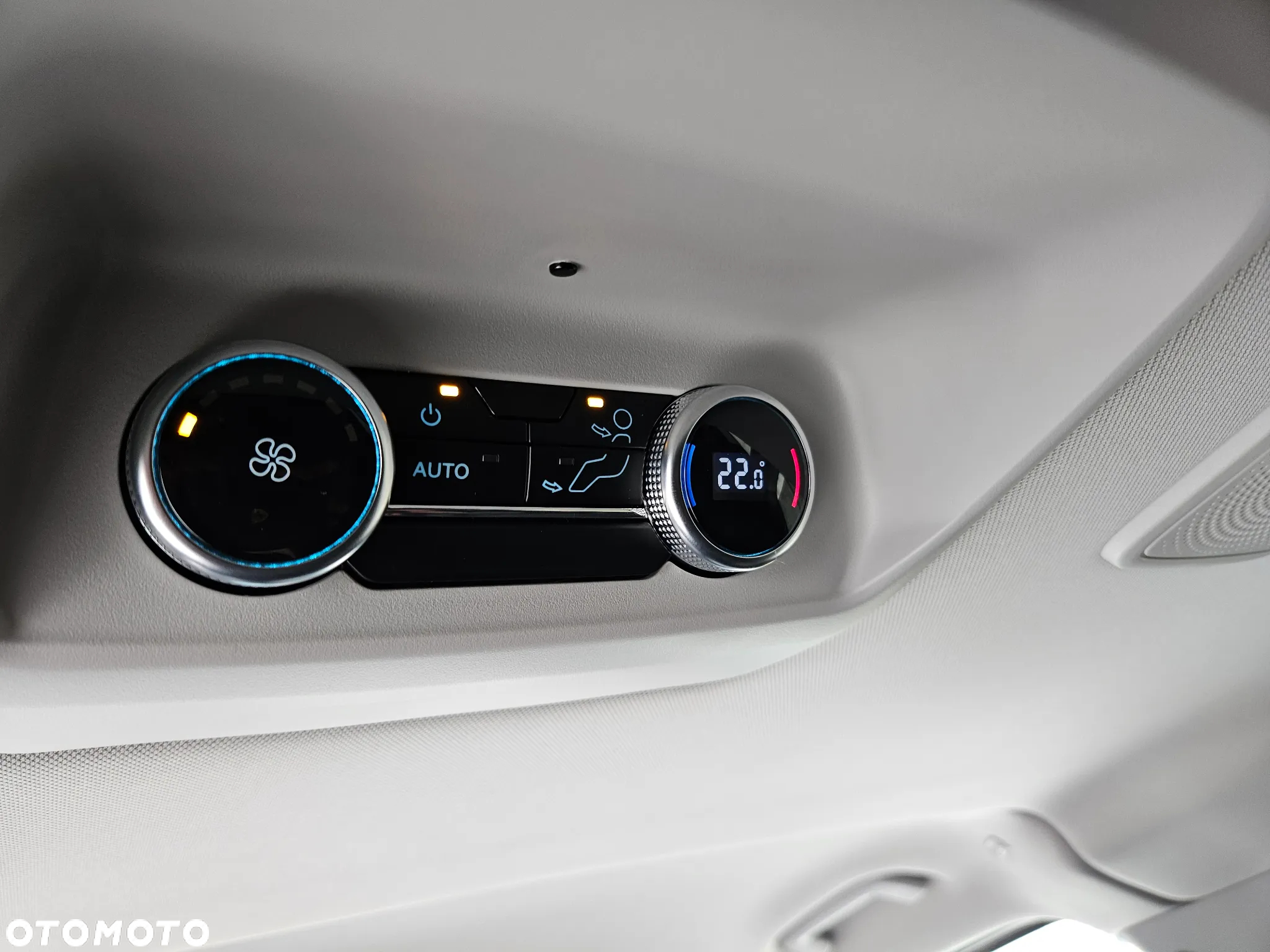 Ford Tourneo Custom 2.0 EcoBlue L2 Titanium SelectShift - 19