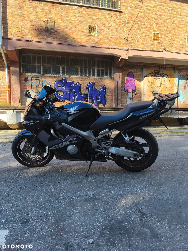 Honda CBR - 1