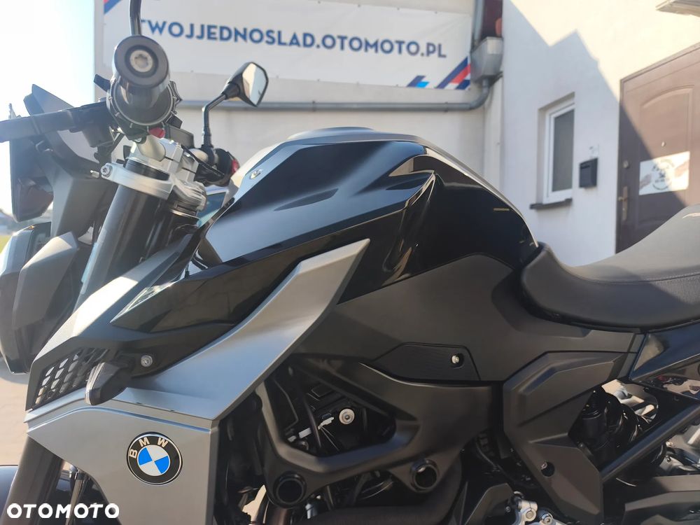 BMW F - 10