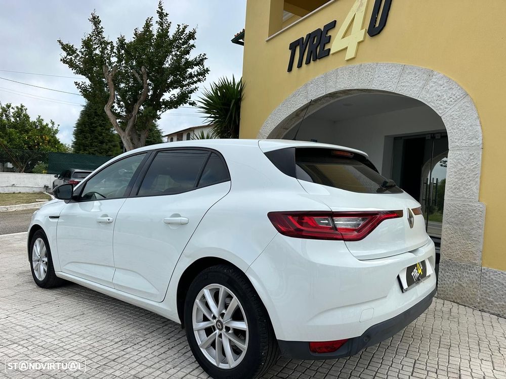 Renault Mégane 1.5 dCi Zen - 4