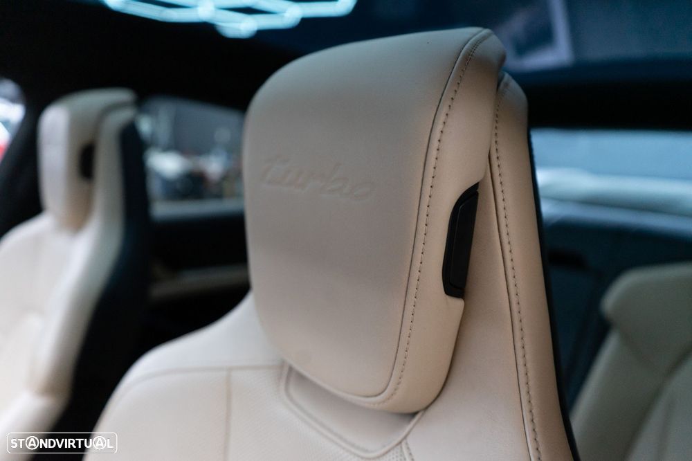 Porsche Taycan Turbo - 56