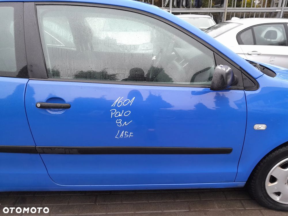 VW POLO 9N DRZWI PRAWE PRZEDNIE PRAWY PRZÓD KOLOR: LA5F - 1