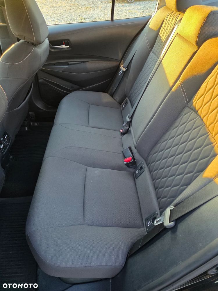 Toyota Corolla 1.8 Hybrid Comfort - 12