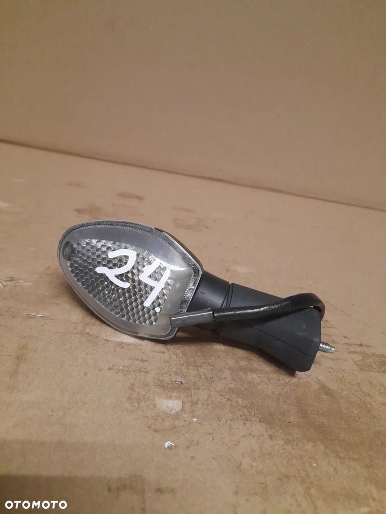 Suzuki gsr 750 Kierunkowskaz prawy tył - 2